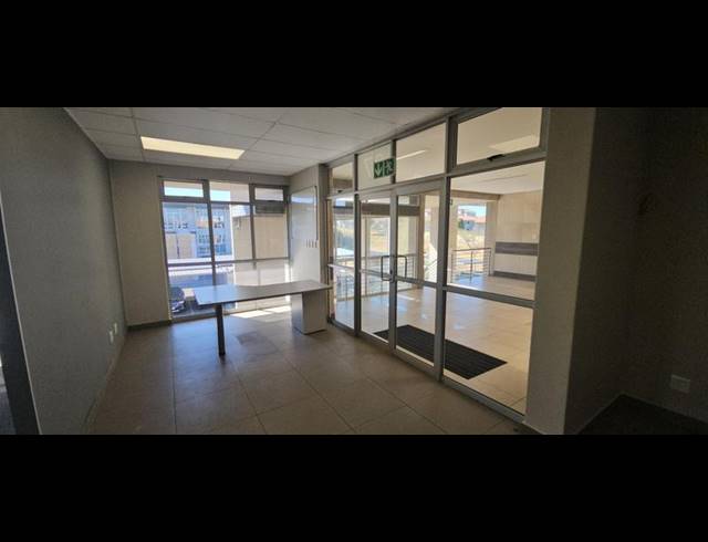 BUSINESS PROPERTY TO RENT IN CARLSWALD